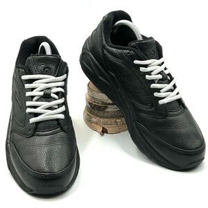 Brooks Addiction Women's Walking Sneakers